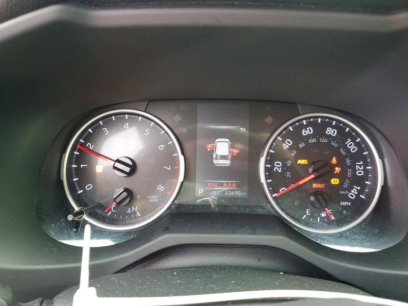 2019 TOYOTA RAV4 LE 9
