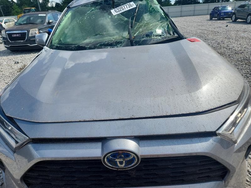 2020 TOYOTA RAV4 HYBRID XLE 12