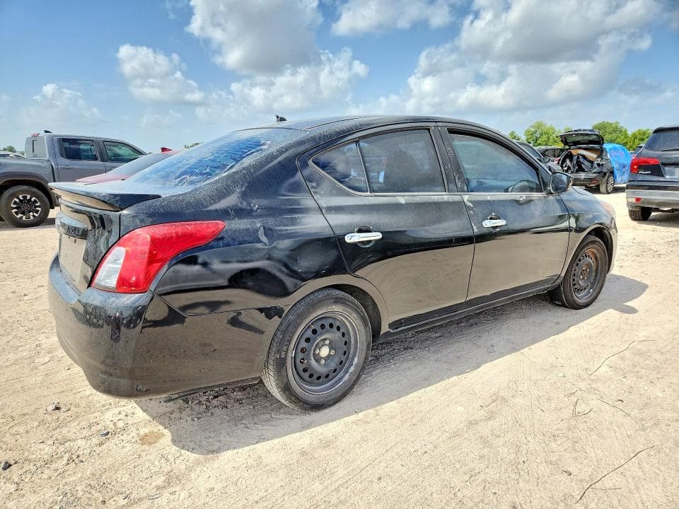 2018 NISSAN VERSA SV 3