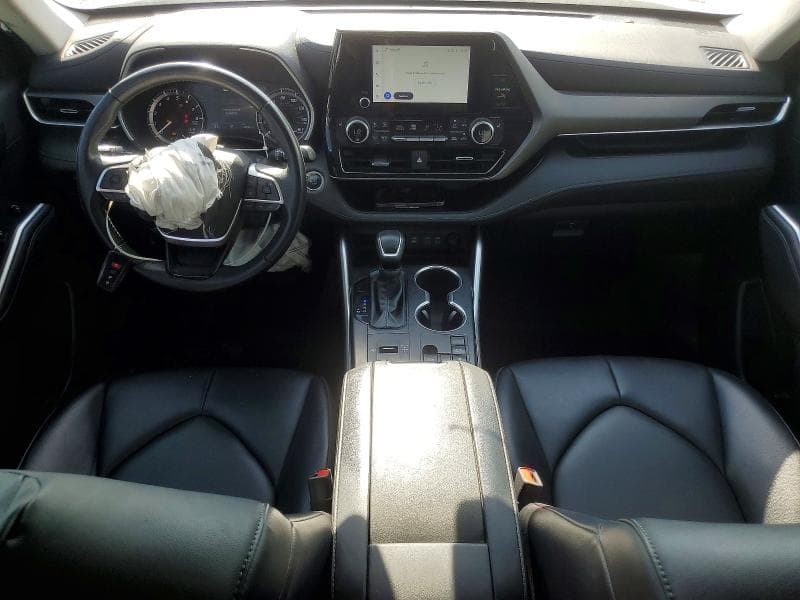2023 TOYOTA HIGHLANDER XLE 8
