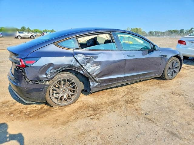 2025 TESLA MODEL 3 3