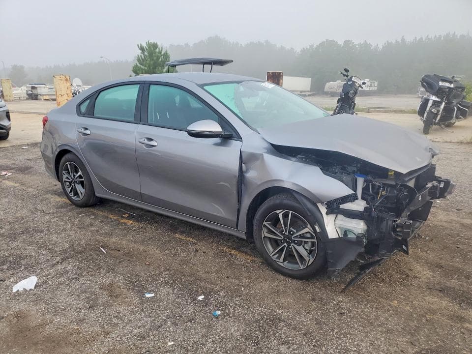2024 KIA FORTE LXS 4