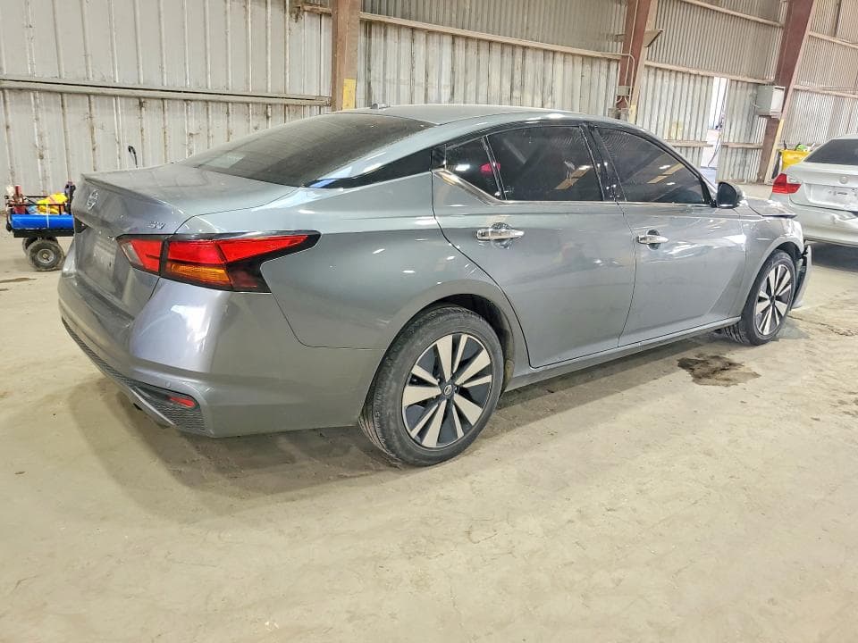 2020 NISSAN ALTIMA SV 3