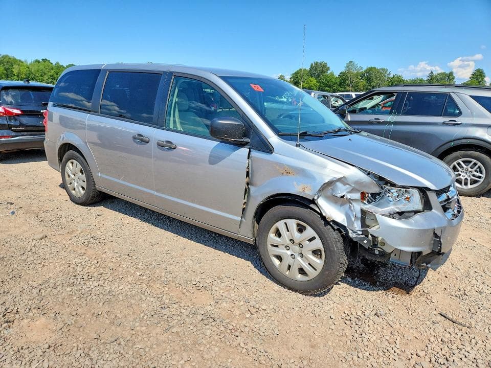 2019 DODGE GRAND CARAVAN SE 4