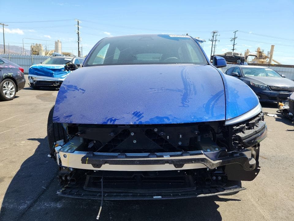 2026 TESLA MODEL Y 5