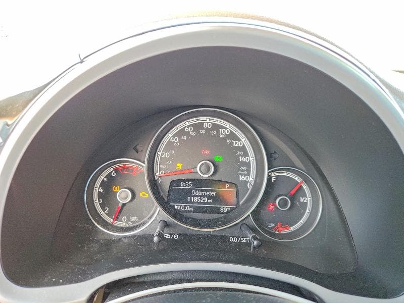 2017 VOLKSWAGEN BEETLE SE 9