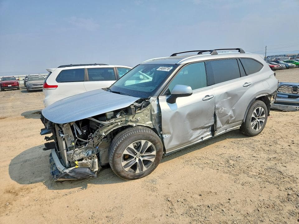 2021 TOYOTA HIGHLANDER XLE