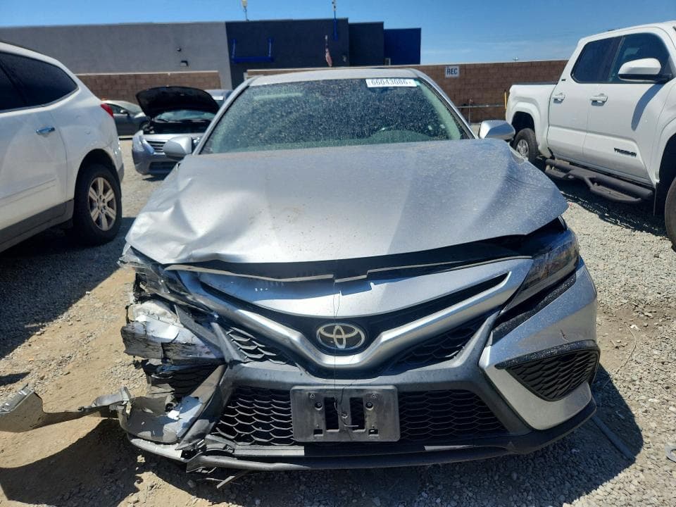 2021 TOYOTA CAMRY SE 5