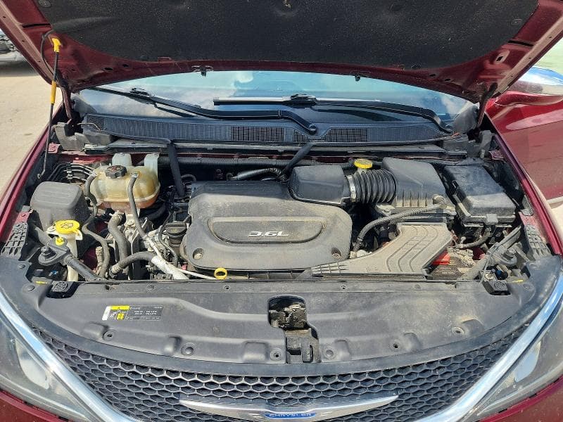 2018 CHRYSLER PACIFICA LIMITED 12