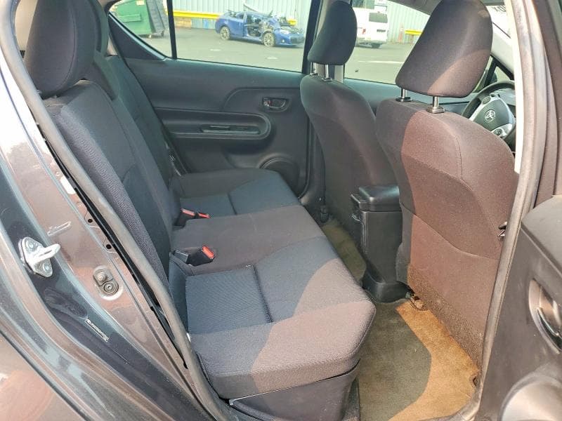 2017 TOYOTA PRIUS C TWO 10
