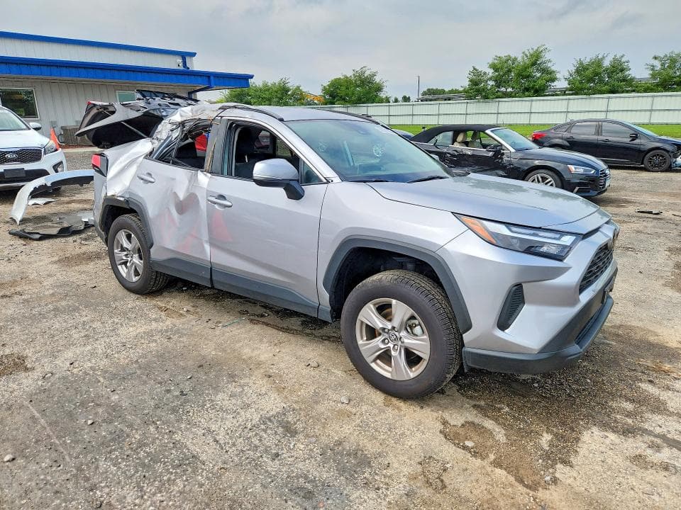 2025 TOYOTA RAV4 XLE 4