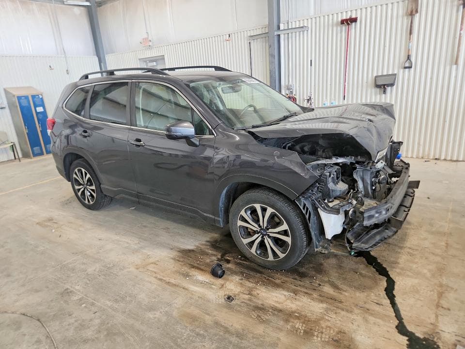 2021 SUBARU FORESTER LIMITED 4
