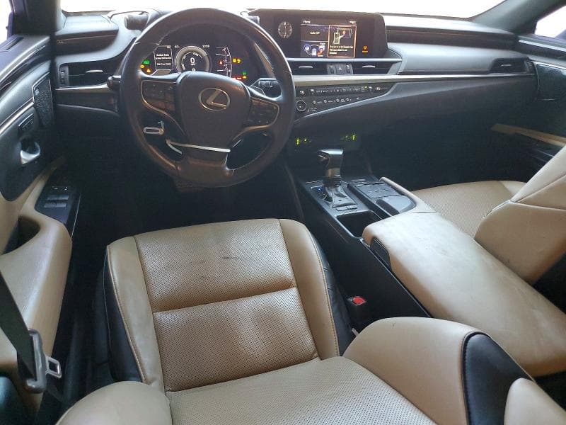 2020 LEXUS ES 300H 8
