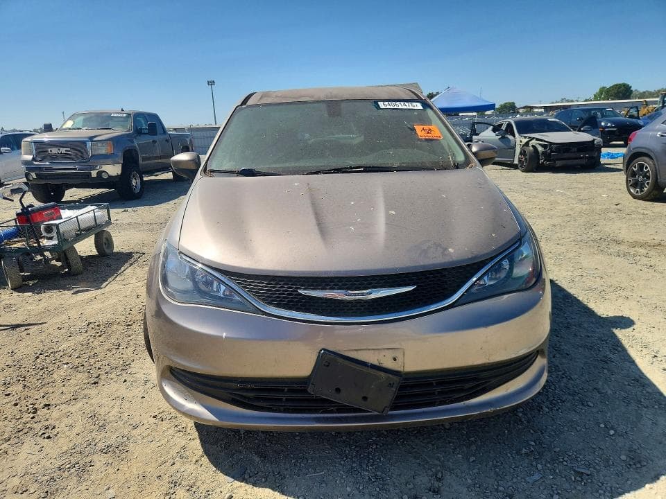 2017 CHRYSLER PACIFICA TOURING 5