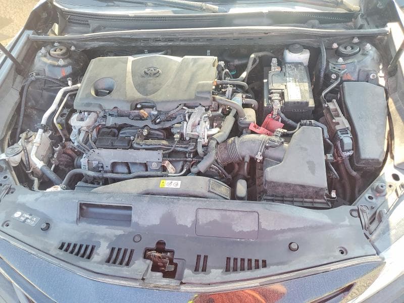 2020 TOYOTA CAMRY SE 11