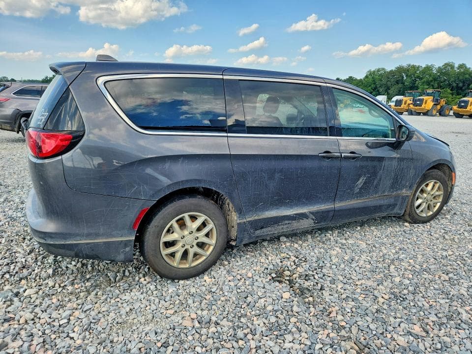 2020 CHRYSLER VOYAGER LX 3
