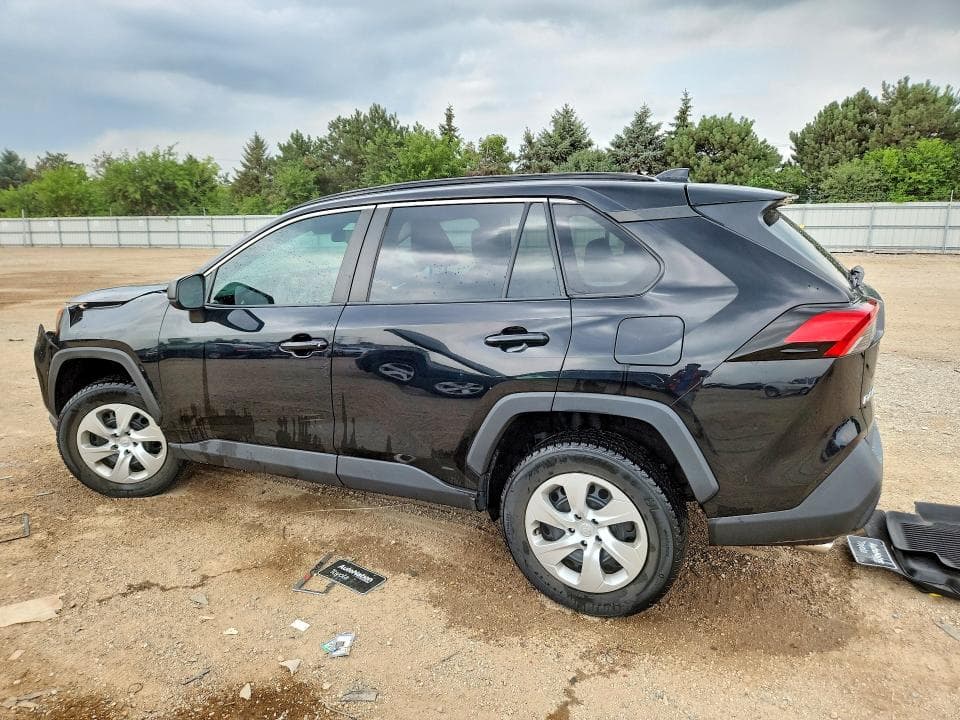 2021 TOYOTA RAV4 LE 2
