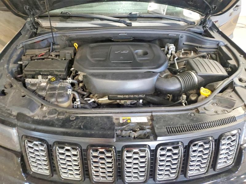 2019 JEEP GRAND CHEROKEE LAREDO 12