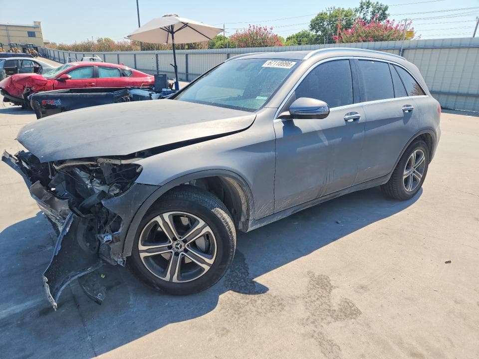2018 MERCEDES-BENZ GLC 300 - 1