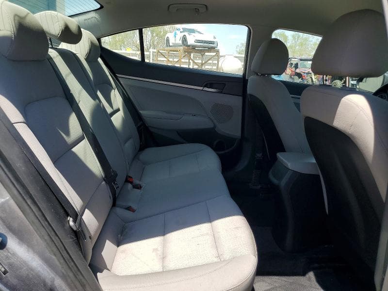 2018 HYUNDAI ELANTRA SE 10