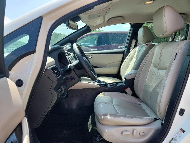 2019 NISSAN LEAF SL 7