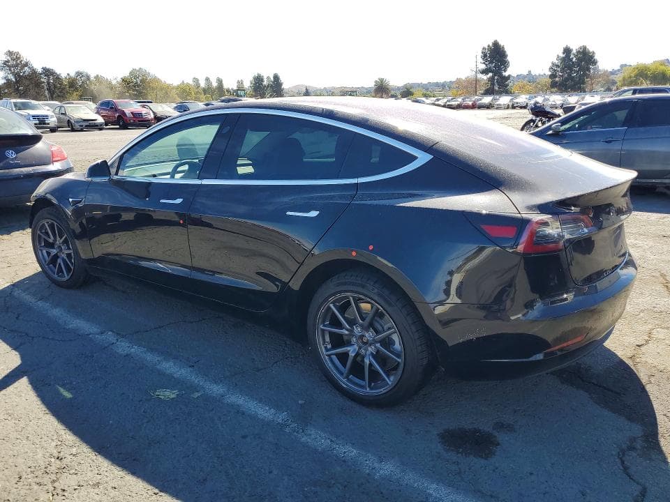 2018 TESLA MODEL 3 2