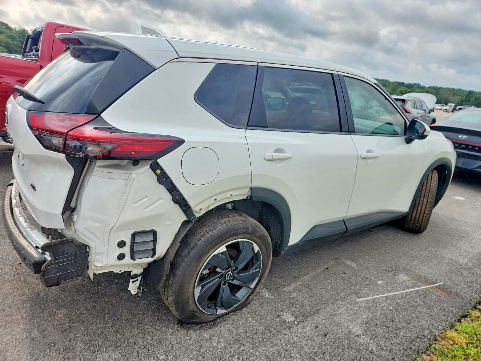 2025 NISSAN ROGUE SV 3