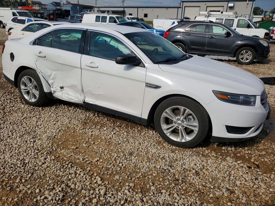 2017 FORD TAURUS SE 4