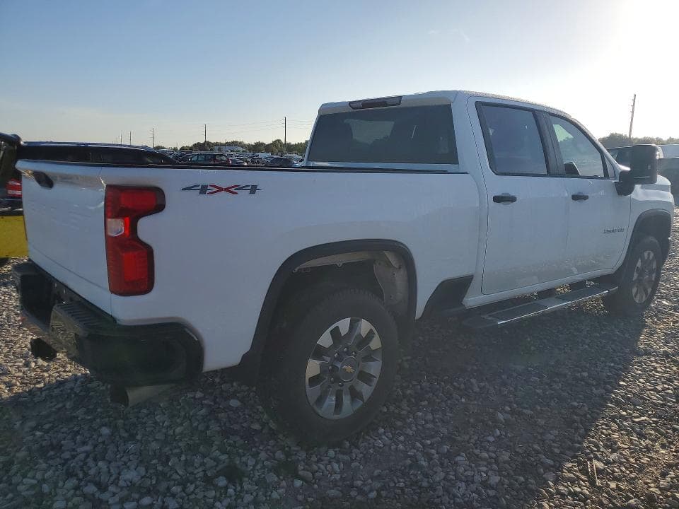 2024 CHEVROLET SILVERADO K2500 CUSTOM 3