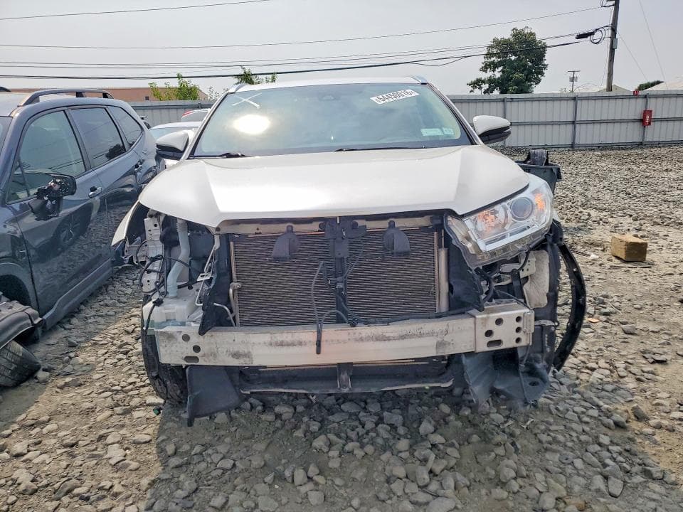 2019 TOYOTA HIGHLANDER XLE 5