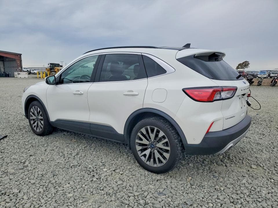 2020 FORD ESCAPE TITANIUM 2