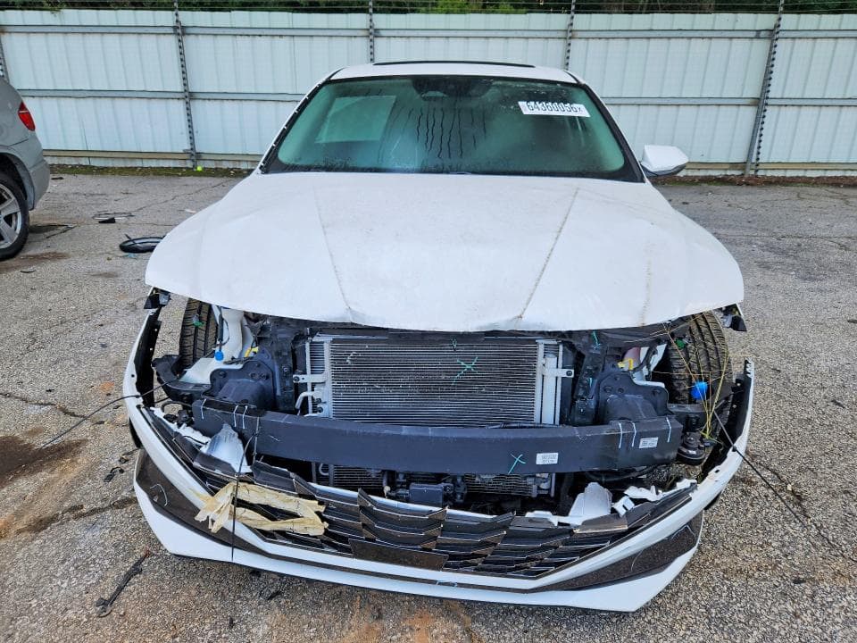 2022 HYUNDAI ELANTRA LIMITED 5