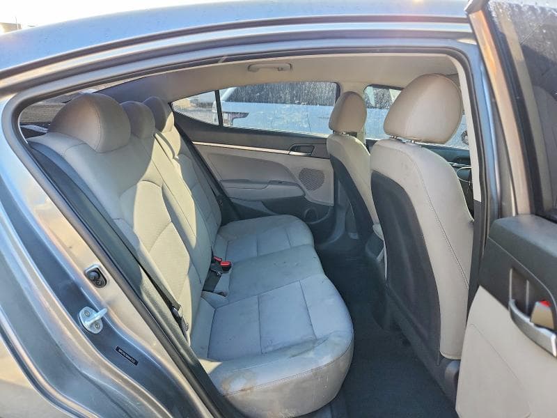 2019 HYUNDAI ELANTRA SE 10