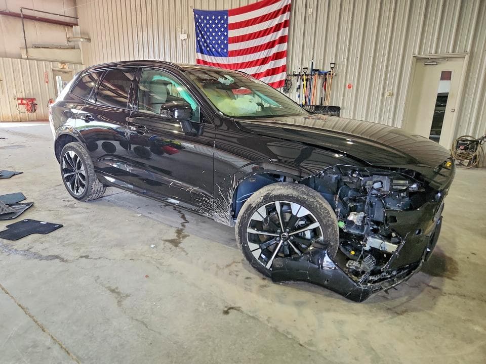 2026 VOLVO XC60 PLUS 4