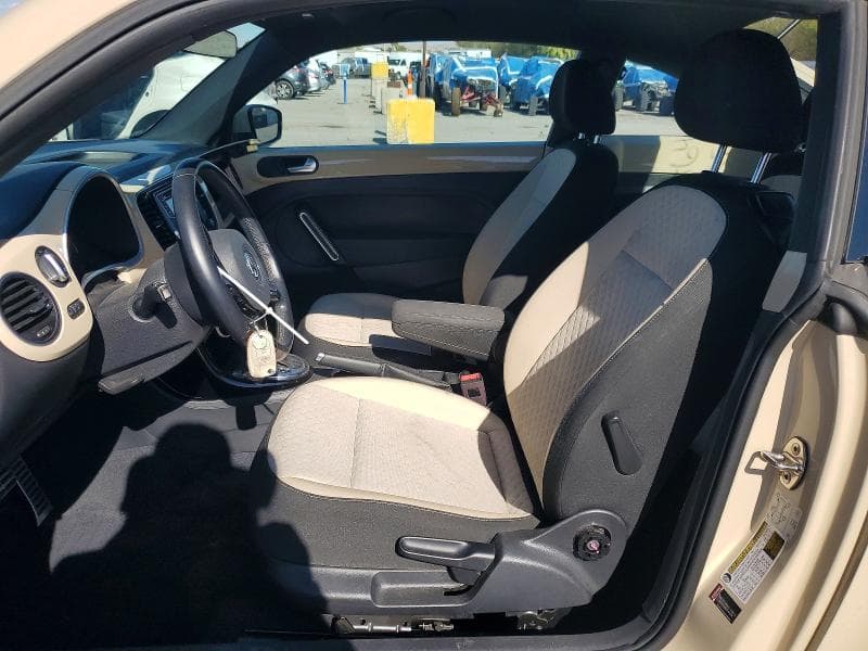 2019 VOLKSWAGEN BEETLE S 7