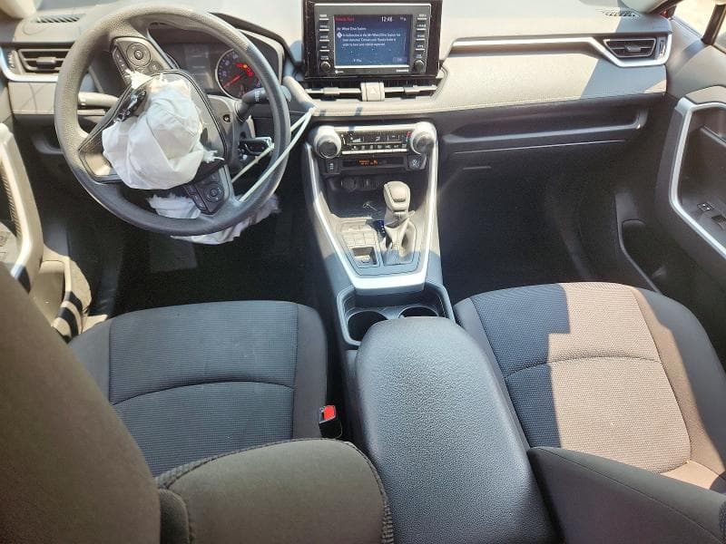 2021 TOYOTA RAV4 LE 8