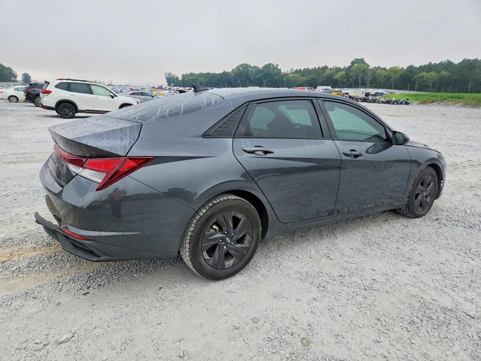 2021 HYUNDAI ELANTRA SEL 3