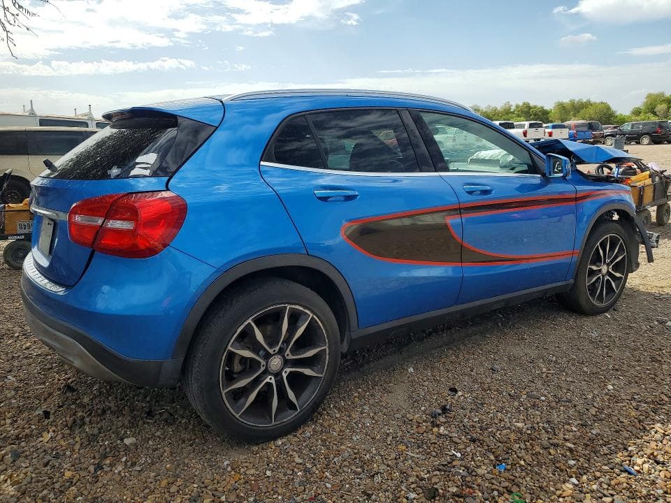 2017 MERCEDES-BENZ GLA 250 3