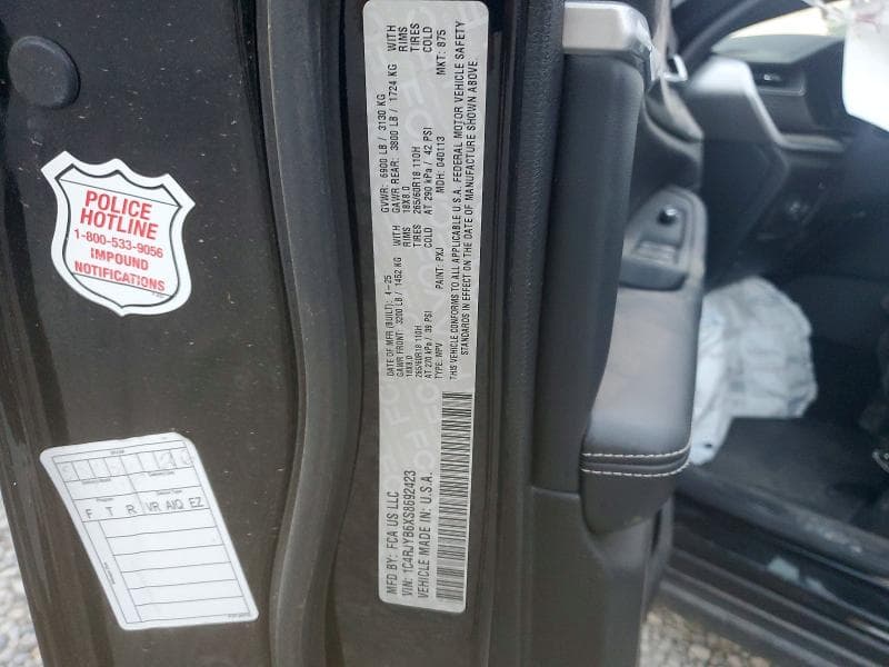 2025 JEEP GRAND CHEROKEE 4XE 14