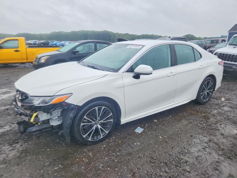 2019 TOYOTA CAMRY SE - 1