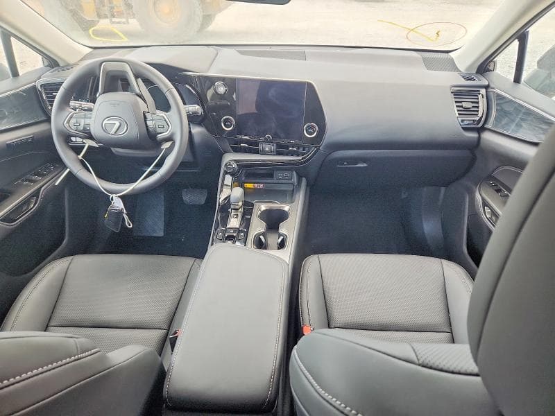 2025 LEXUS NX 250 PREMIUM 8