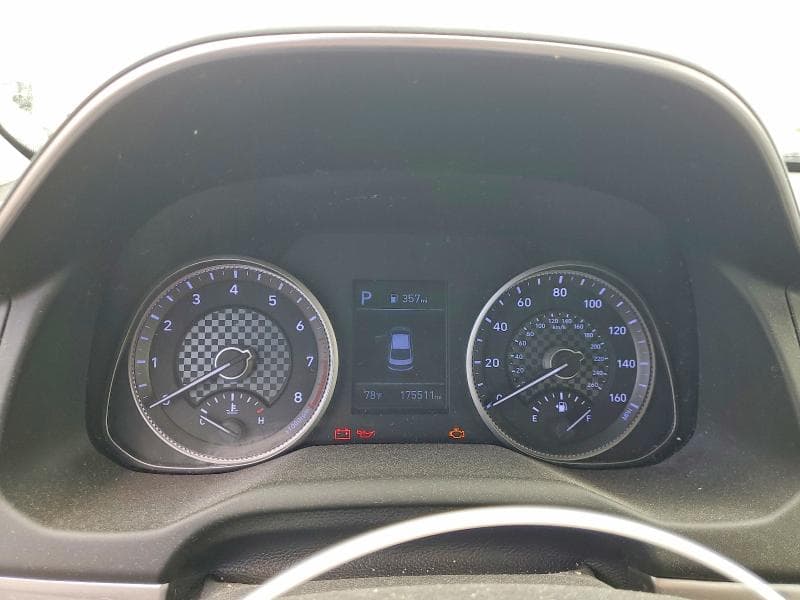 2020 HYUNDAI ELANTRA SEL 9