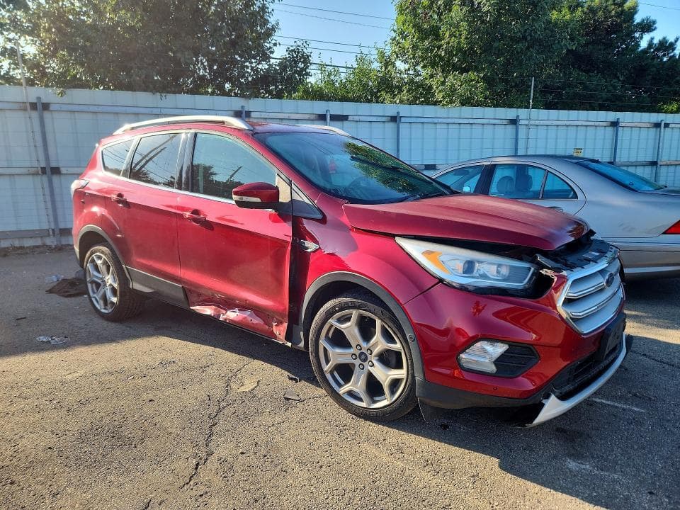 2017 FORD ESCAPE TITANIUM 4