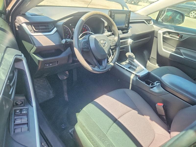 2022 TOYOTA RAV4 LE 8