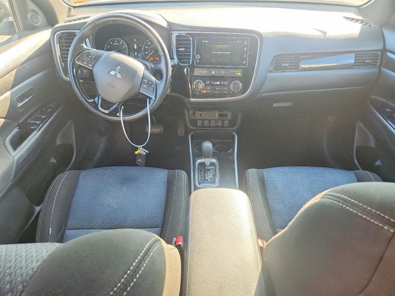2018 MITSUBISHI OUTLANDER SE 8