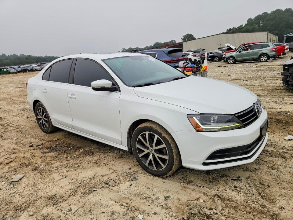2017 VOLKSWAGEN JETTA SE 4