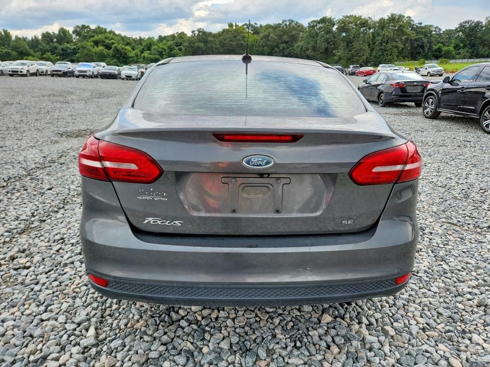 2017 FORD FOCUS SE 6