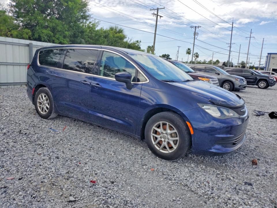 2017 CHRYSLER PACIFICA TOURING 4