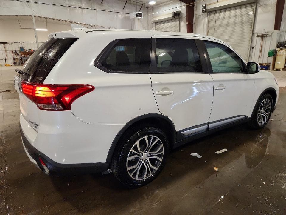 2018 MITSUBISHI OUTLANDER SE 3