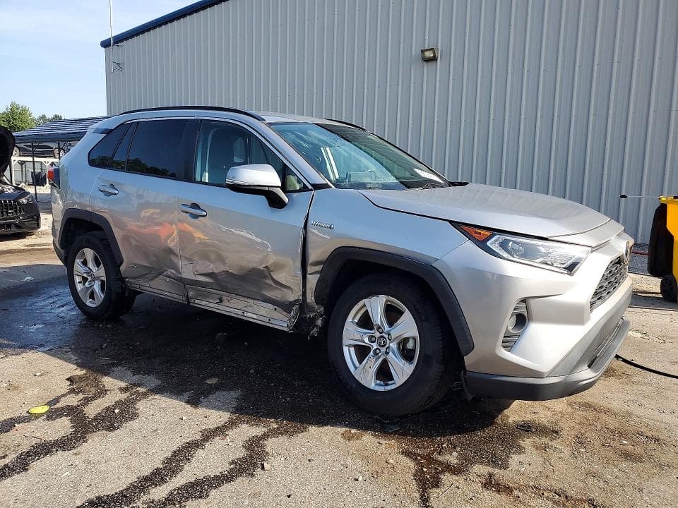 2020 TOYOTA RAV4 HYBRID XLE 4